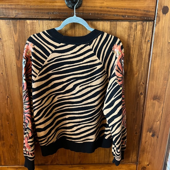 Queen of Sparkles Tiger Cardigan - Picture 2 of 2